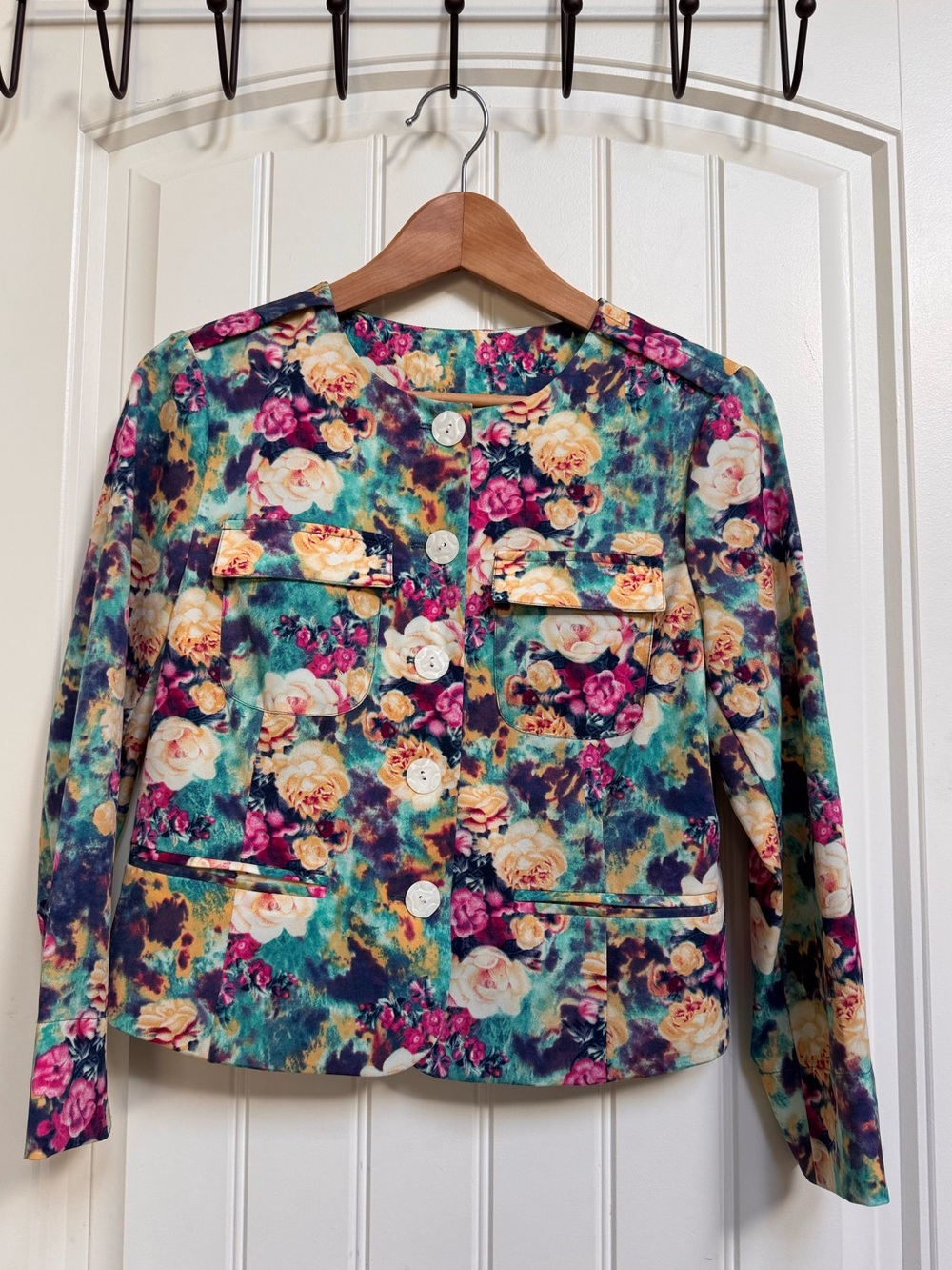 Silk Blend Floral Collarless Blazer. Size 6